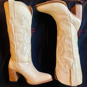 Freebird Jackson White Boots